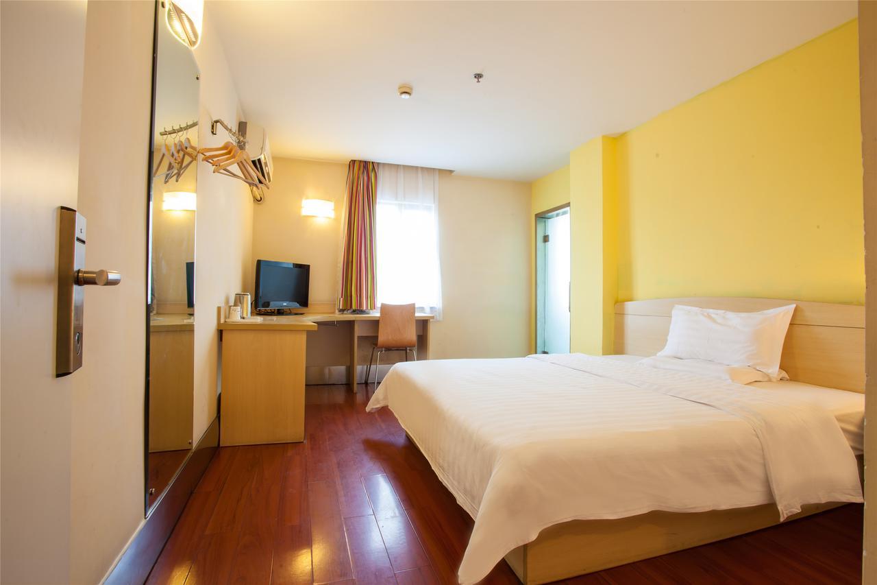 7Days Inn Qingdao Development Zone Jinshatan Номер фото