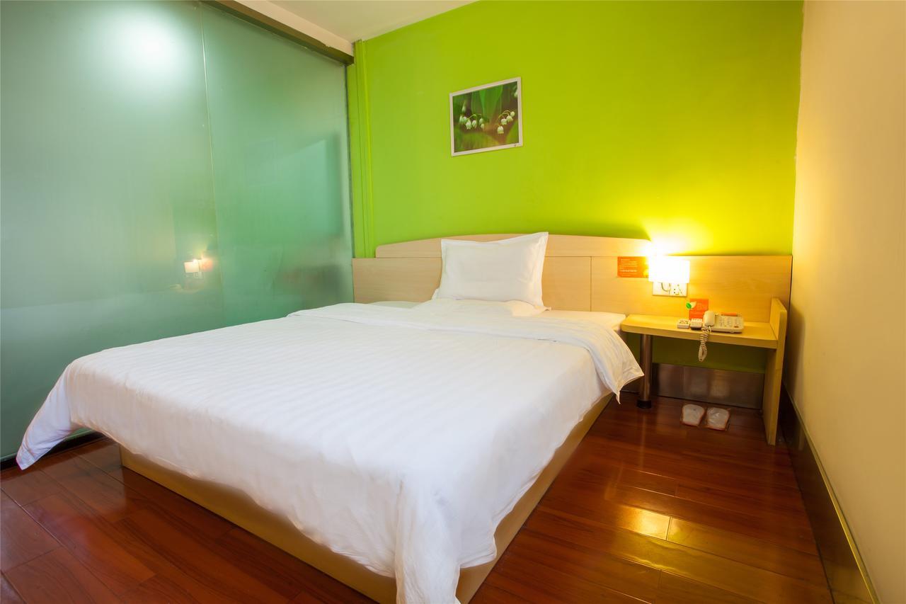 7Days Inn Qingdao Development Zone Jinshatan Номер фото